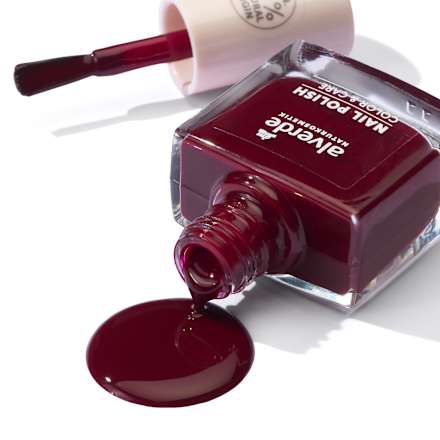 Nagellack Color & Care 300 Red Temptation alverde NATURKOSMETIK