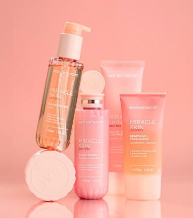 Bőrmegújító arcradír MIRACLE SKIN secrets Renewing Face Scrub women'secret