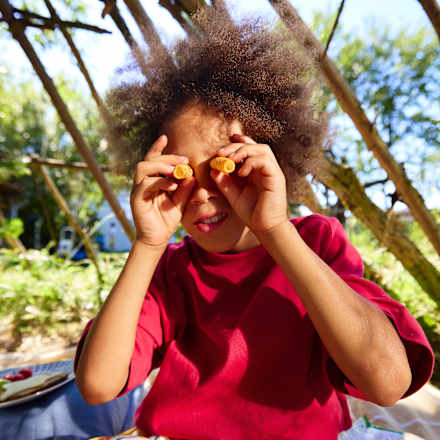 Kindersnack Makkaroni Sticks mit Ketchup ab 3 Jahren MOGLi